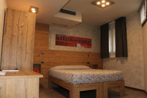 Bed & Rooms , Apartments Corte Rossa Tirano